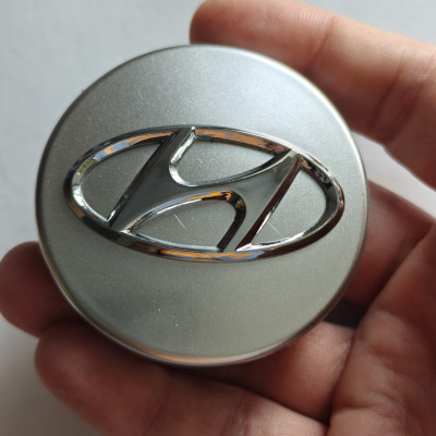 Ковпачки (заглушки) у диски Hyundai сірі 60,6\58,3мм